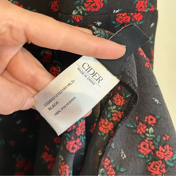 Cider NYAR'S FLORAL SWEETHEART SPLIT MIDI DRESS - Picture 13 of 16